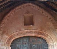 Hornacina puerta de entrada de Santa Coloma